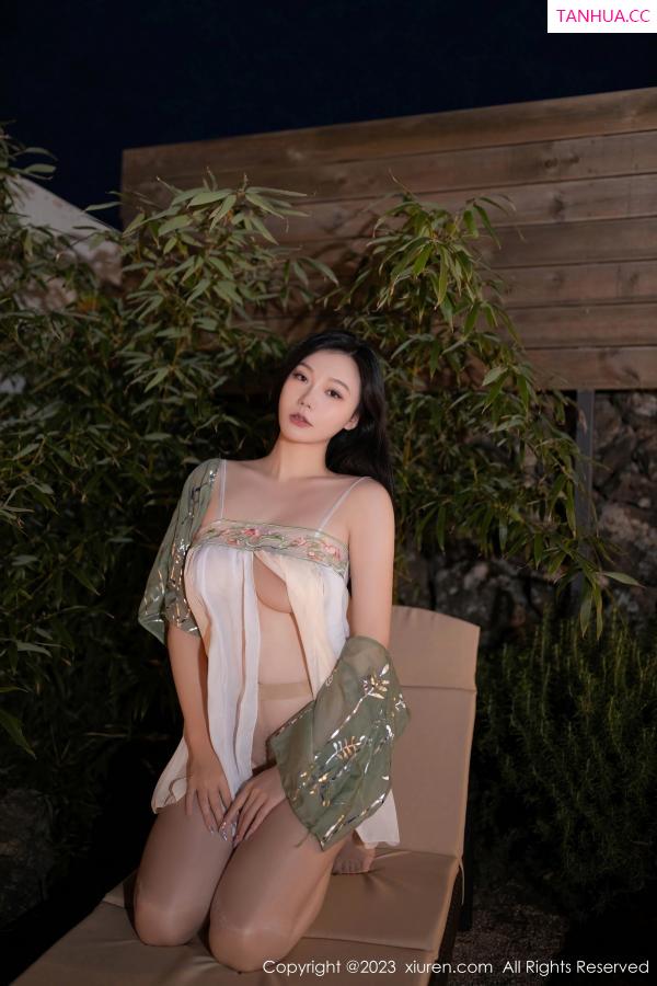 安然Maleah  [XiuRen]高清写真图 2023.10.17 No.7520 安然anran 丰腴美臀第16张图片